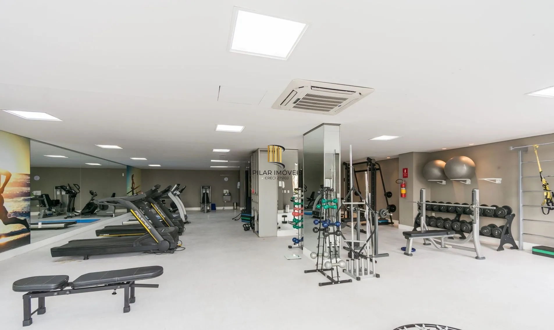 Apartamento com 3 quartos, 3 suítes e 128m² à venda em Menino Deus.