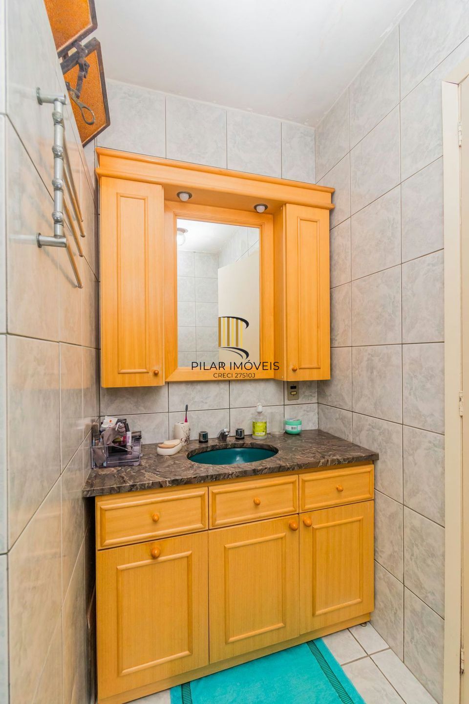 Casa com 255 metros privativos e pátio com piscina no Bairro Higienópolis