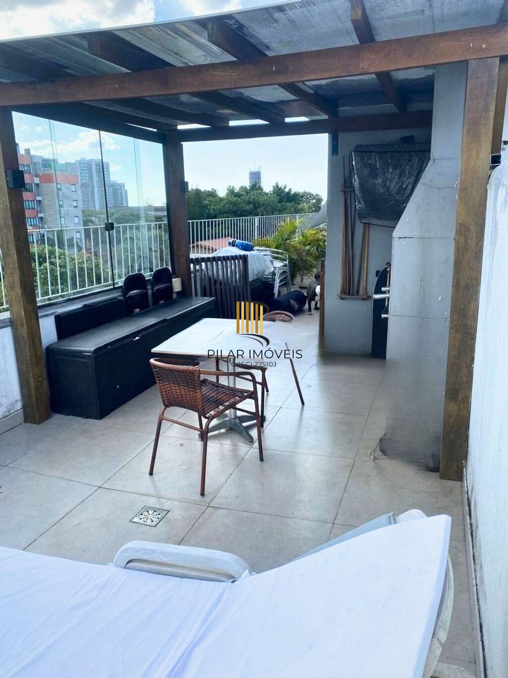 Cobertura à venda com 2 quartos, 121 m² e 1 vaga escriturada no Cristal. - Pilar Imóveis