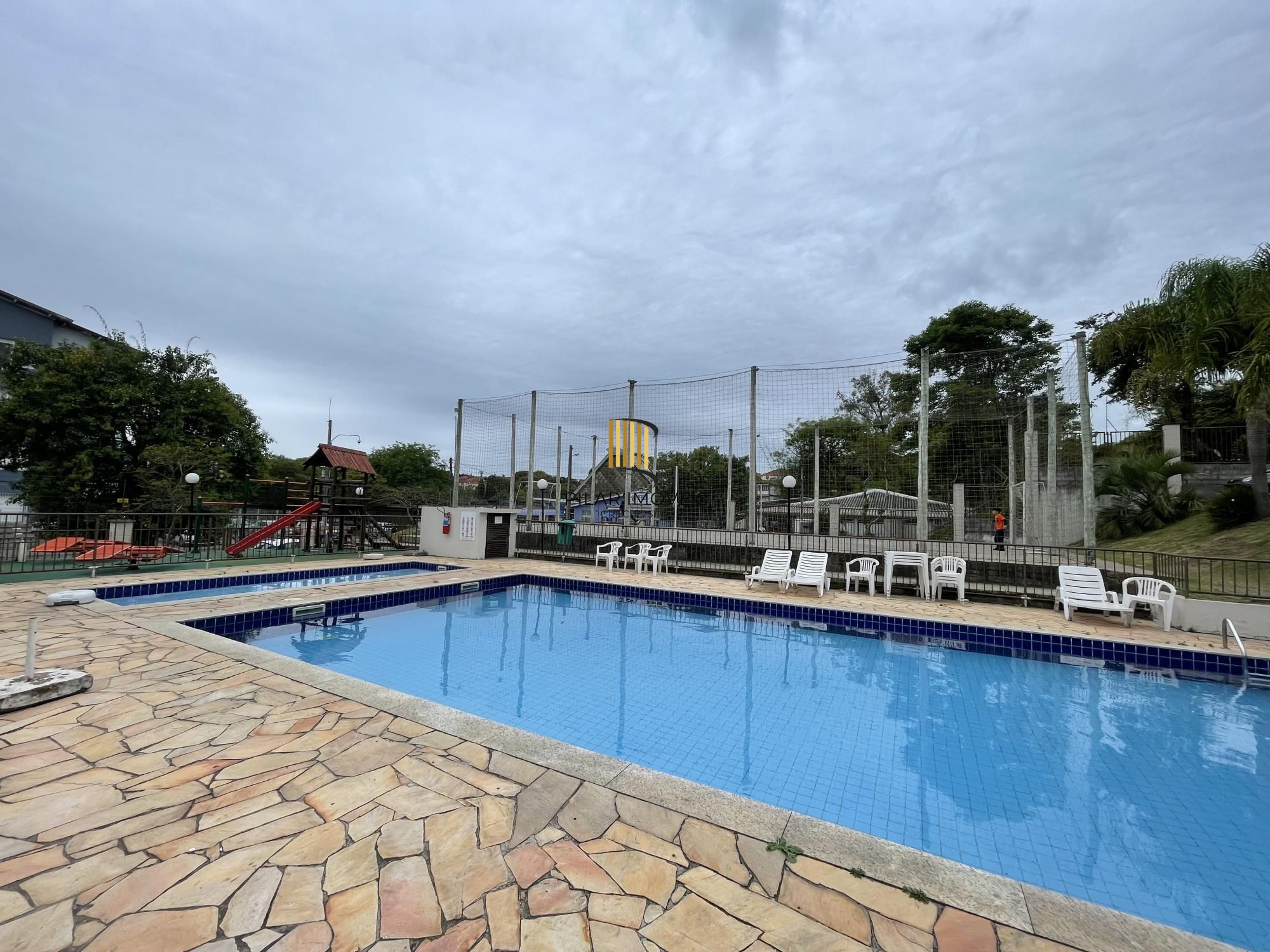 Apartamento Térreo 2 quartos em condomínio fechado com piscina e infra completa