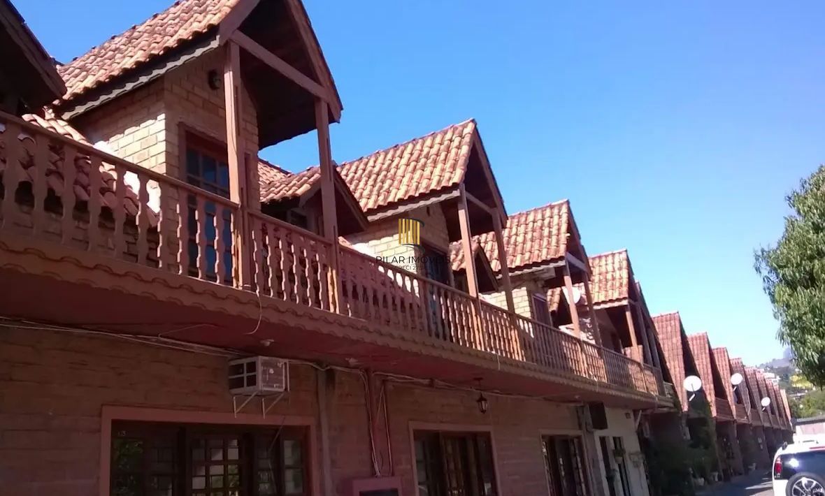 Casa Sobrado semi mobiliada com 3 dormitórios no Bairro Jardim Floresta