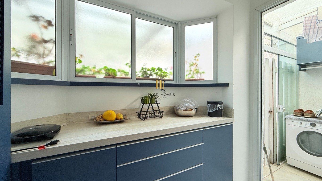 Casa em condomínio fechado com 4 dormitórios bairro Agronomia.