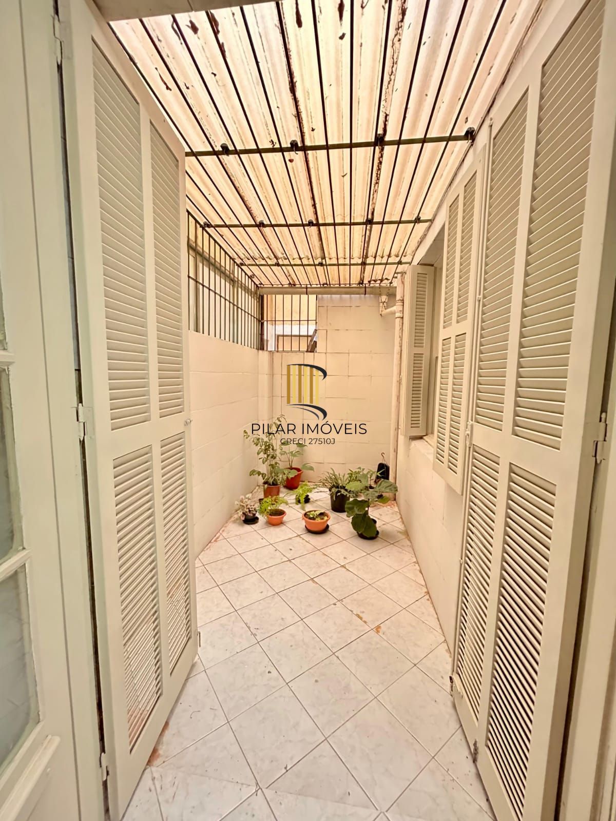Apartamento Térreo, com 2 quartos e pátio privativo no bairro Cristo Redentor.