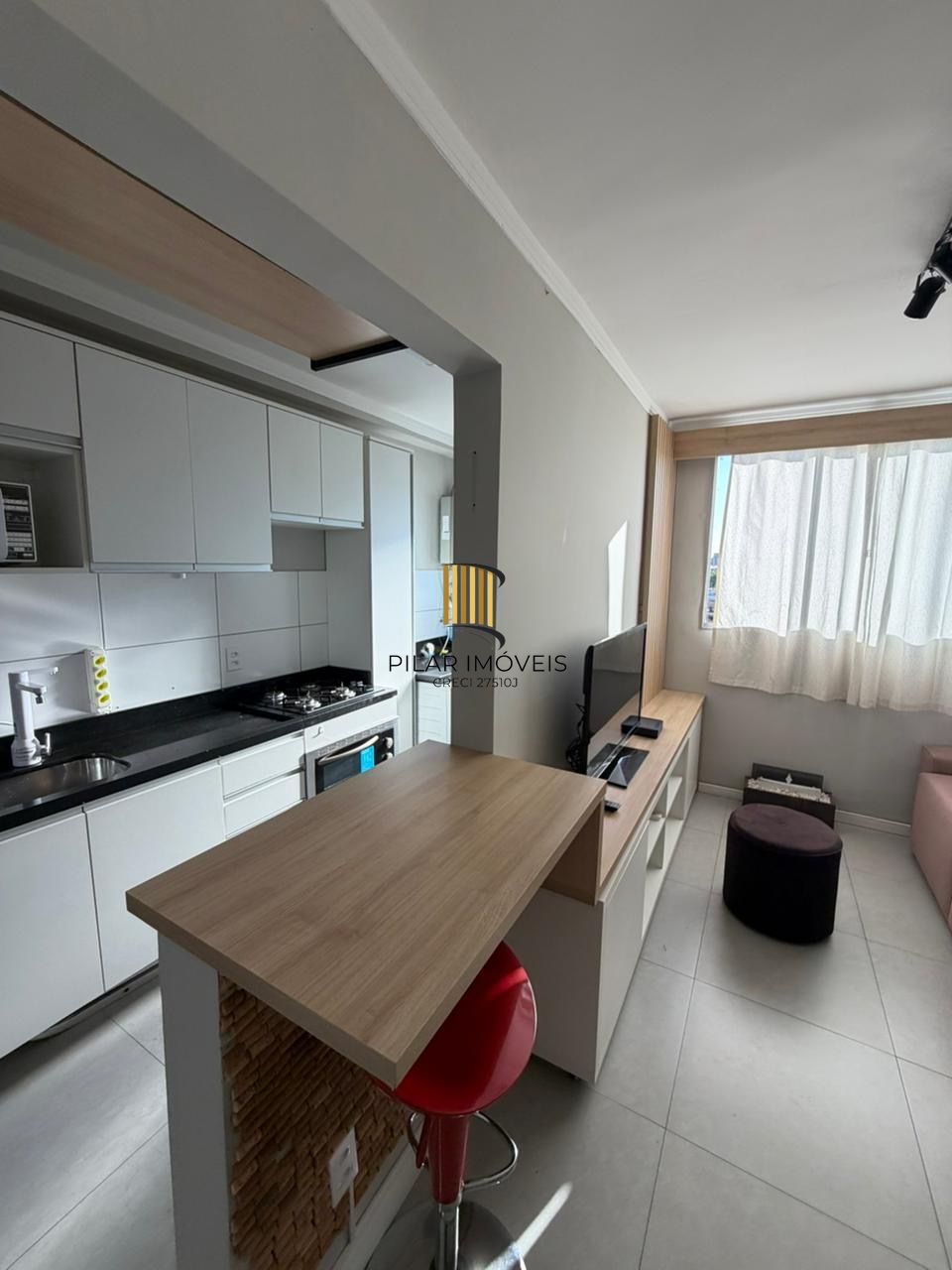 Apartamento com 2 quartos e 1 vaga de garagem no Bairro Sarandí