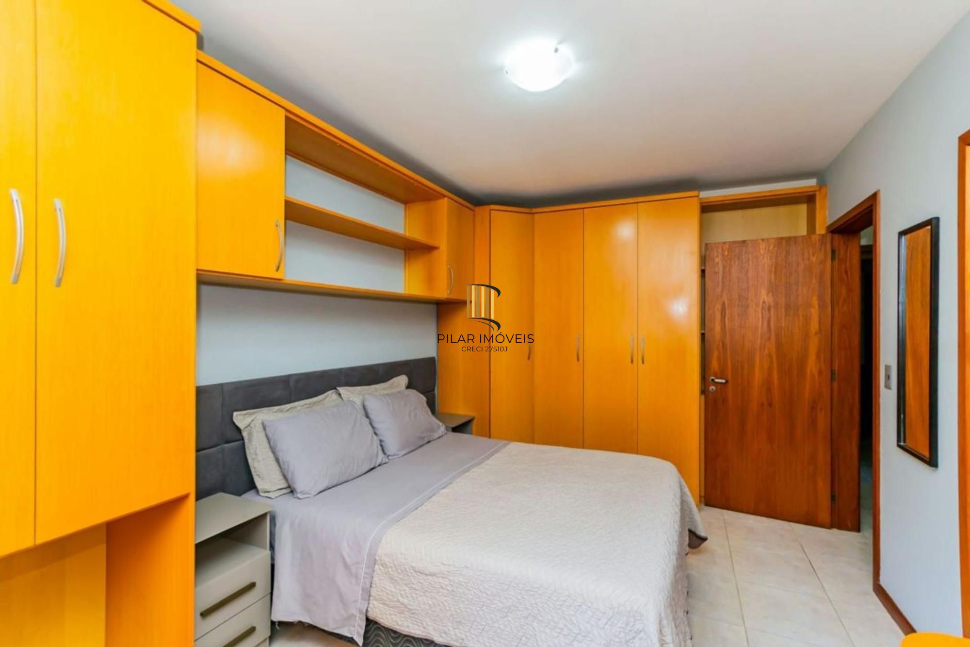 Apartamento mobiliado com 2 quartos e 1 vaga de garagem no Bairro Higienópolis