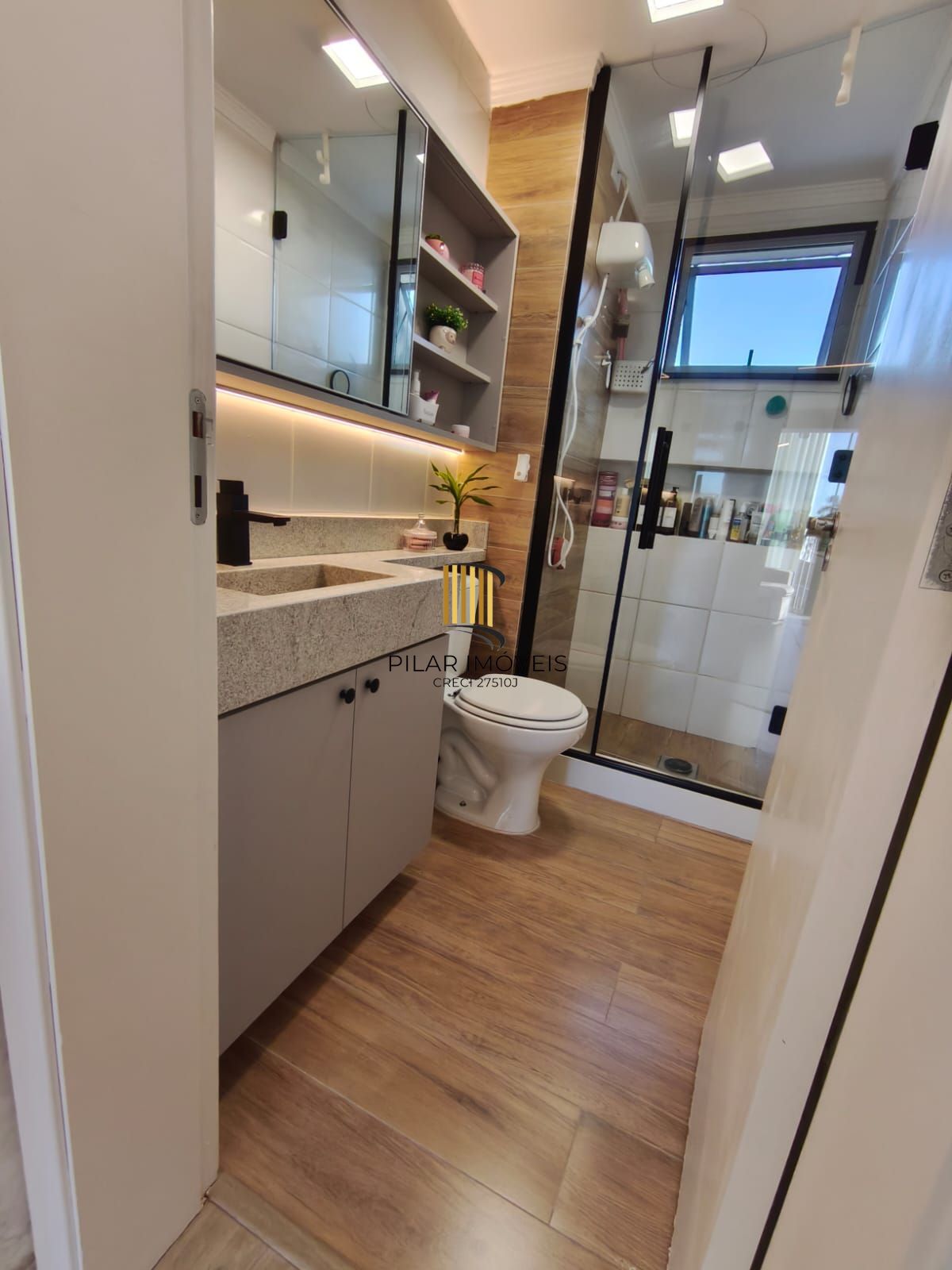 Cobertura duplex 3 dormitórios com terraço e vaga em Cachoeirinha