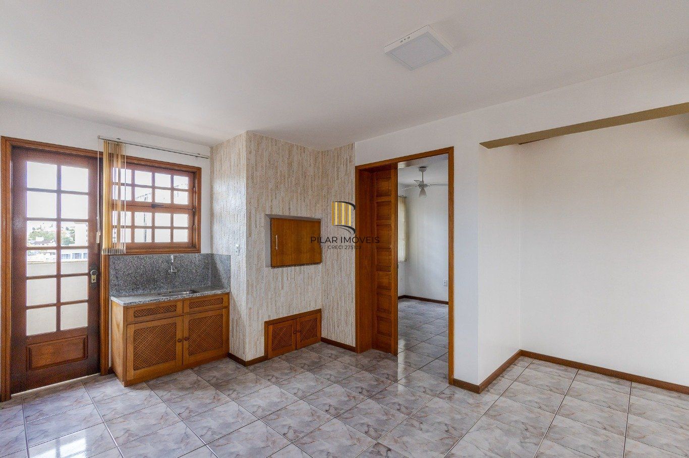 Cobertura com 4 quartos, 1 suíte e 2 vagas no bairro Passo da Areia. - Pilar Imóveis