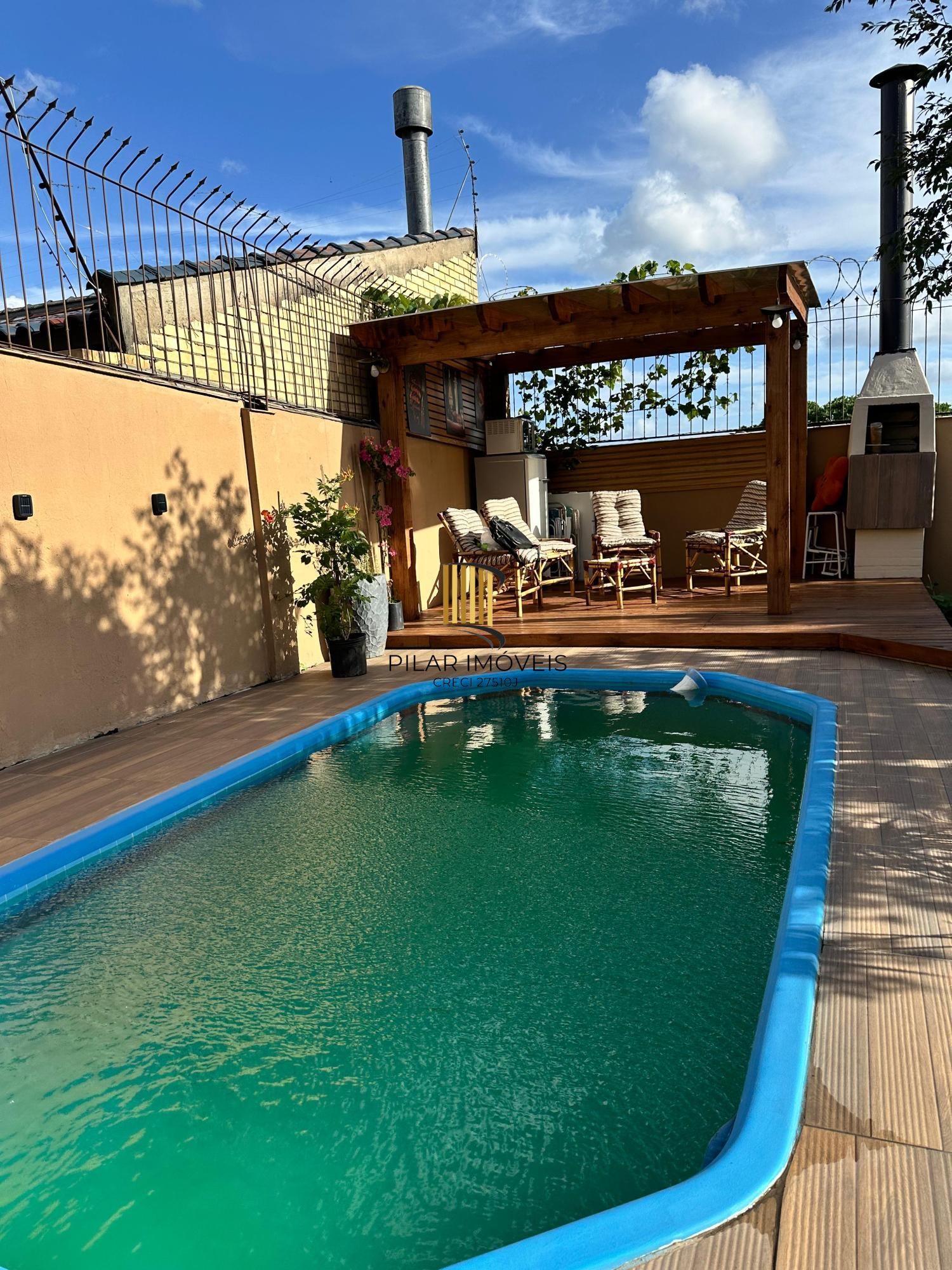 Casa com 3 quartos e 220m² à venda em Parque Santa Fé, Porto Alegre.