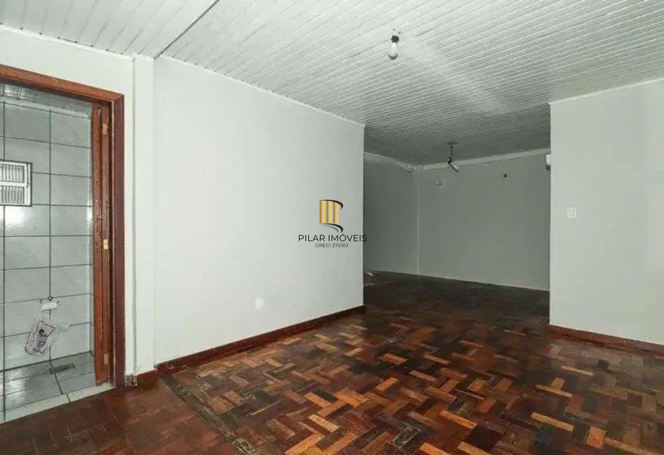 Casa de 3 quartos, 2 banheiros, 2 vagas no bairro Jardim Leopoldina