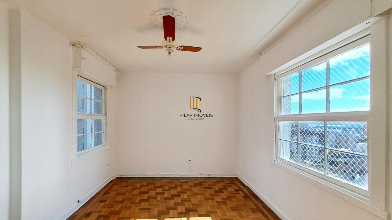 Apartamento 3 Dormitórios, 123m², Último Andar com Vista para o Guaíba