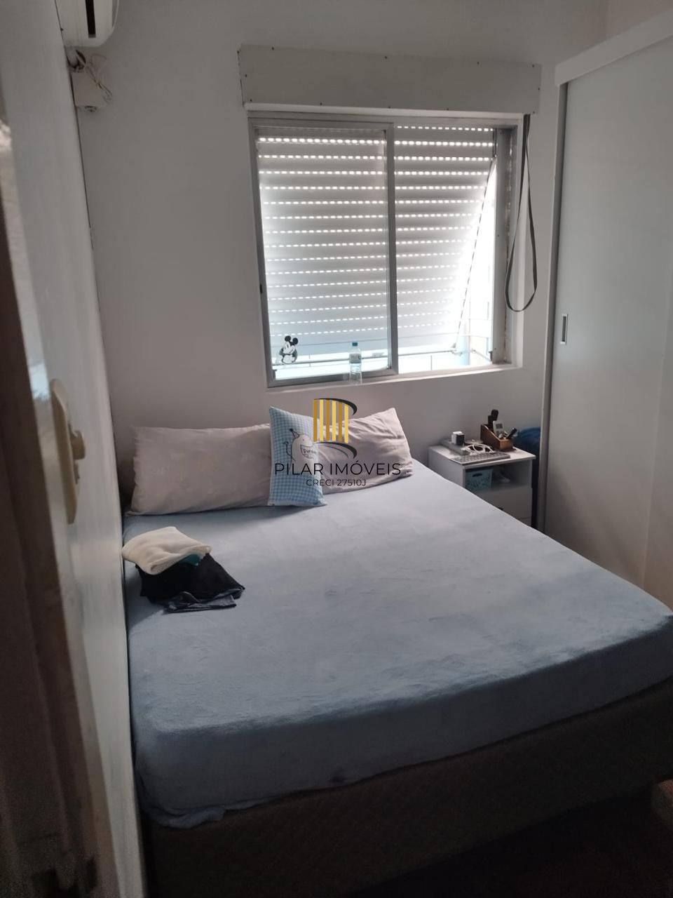 Casa geminada com 3 quartos, vaga de garagem e sacada no bairro Jardim Sabara