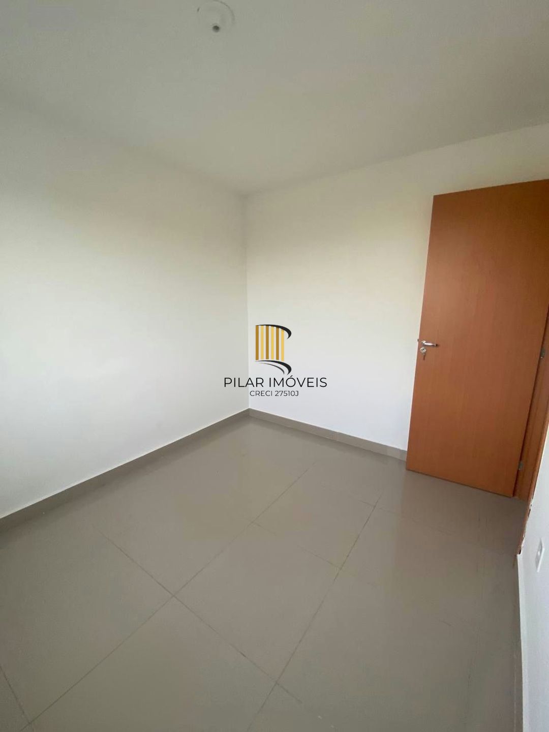 Apartamento de 2 dormitórios, piscina e 1 vaga de garagem em Canoas.