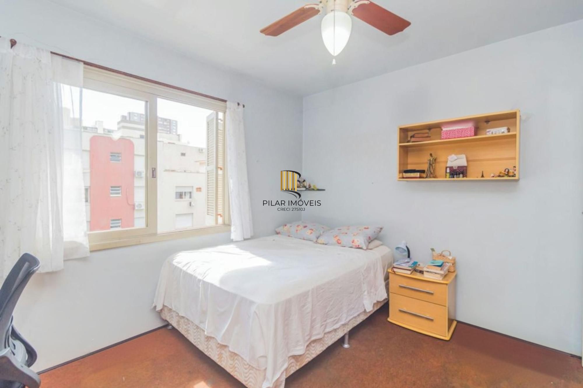 Casa com 255 metros privativos e pátio com piscina no Bairro Higienópolis
