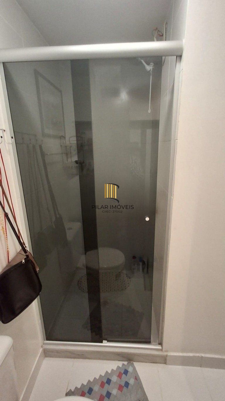 Apartamento com 2 quartos, 1 vaga e elevador no Bairro Vila Ipiranga.
