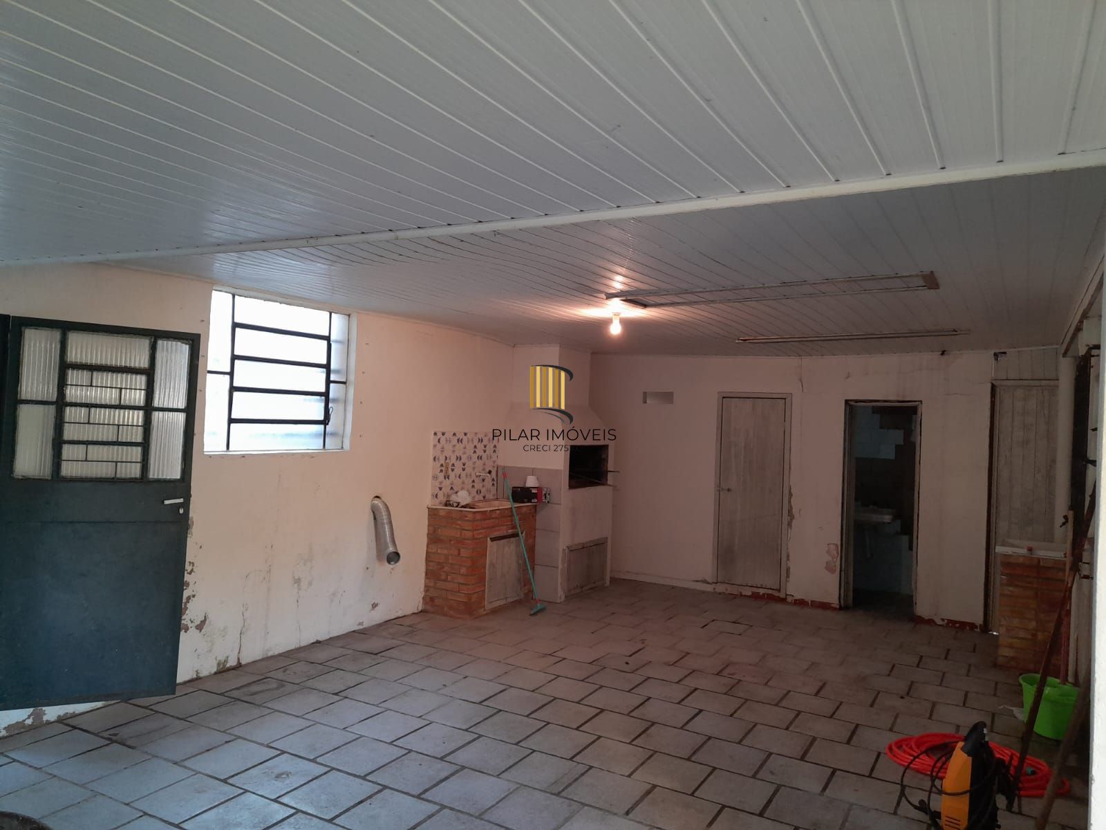 Casa em terreno com 335 metros quadrados no Bairro Jardim Itu