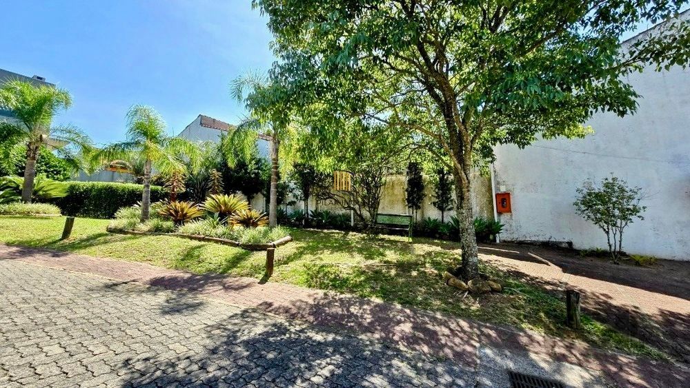 Terreno Bairro Hípica Condomínio Porto do Sol Av. Juca Batista Porto Alegre