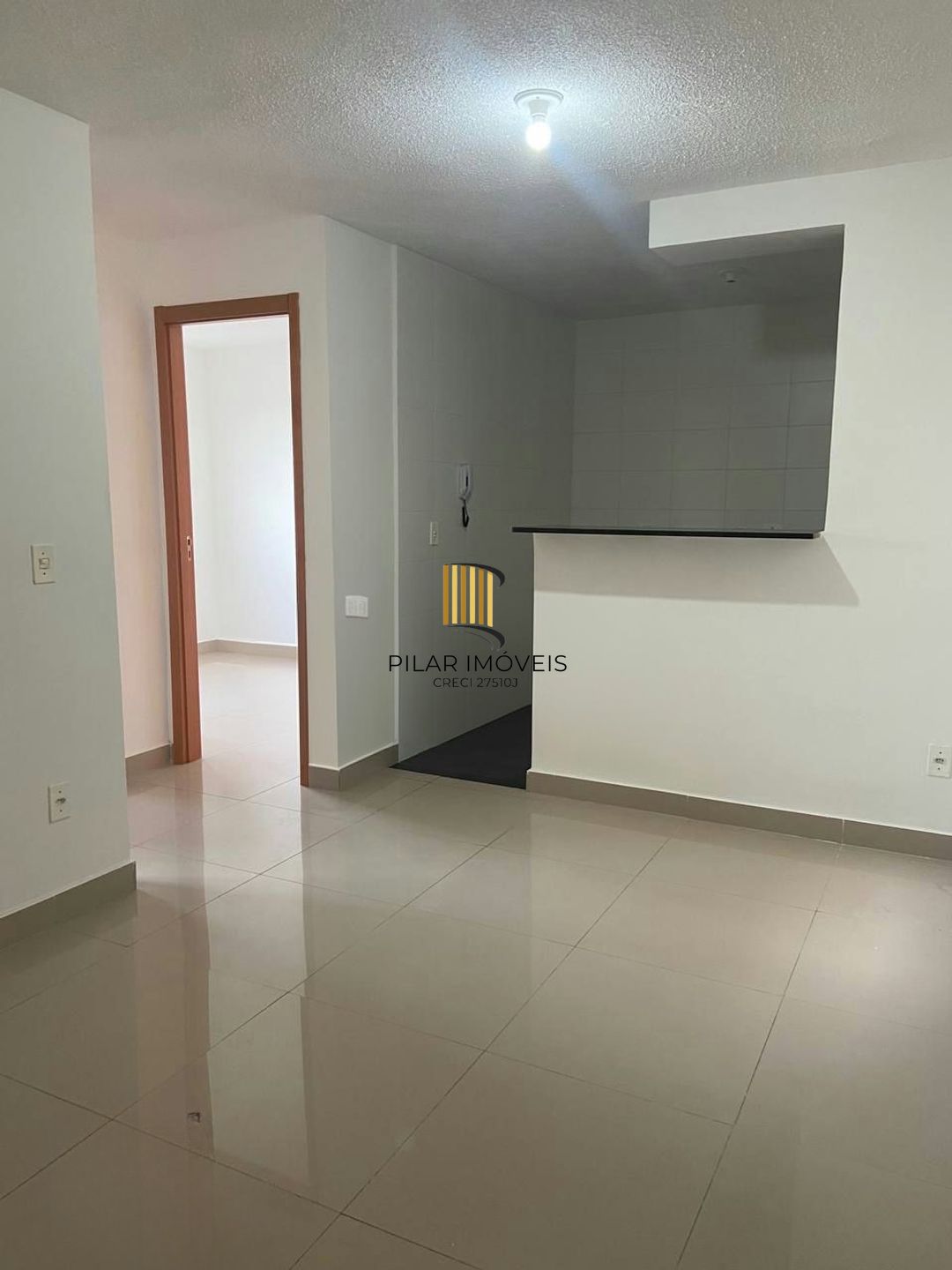 Apartamento de 2 dormitórios, piscina e 1 vaga de garagem em Canoas.