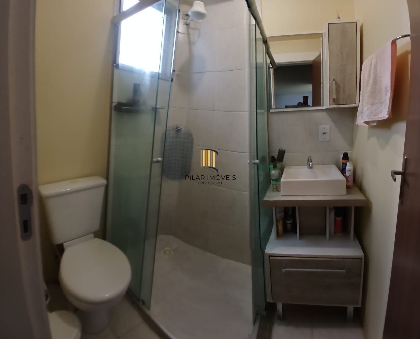 Apartamento de 2 quartos, 1 vaga no bairro Campo Novo