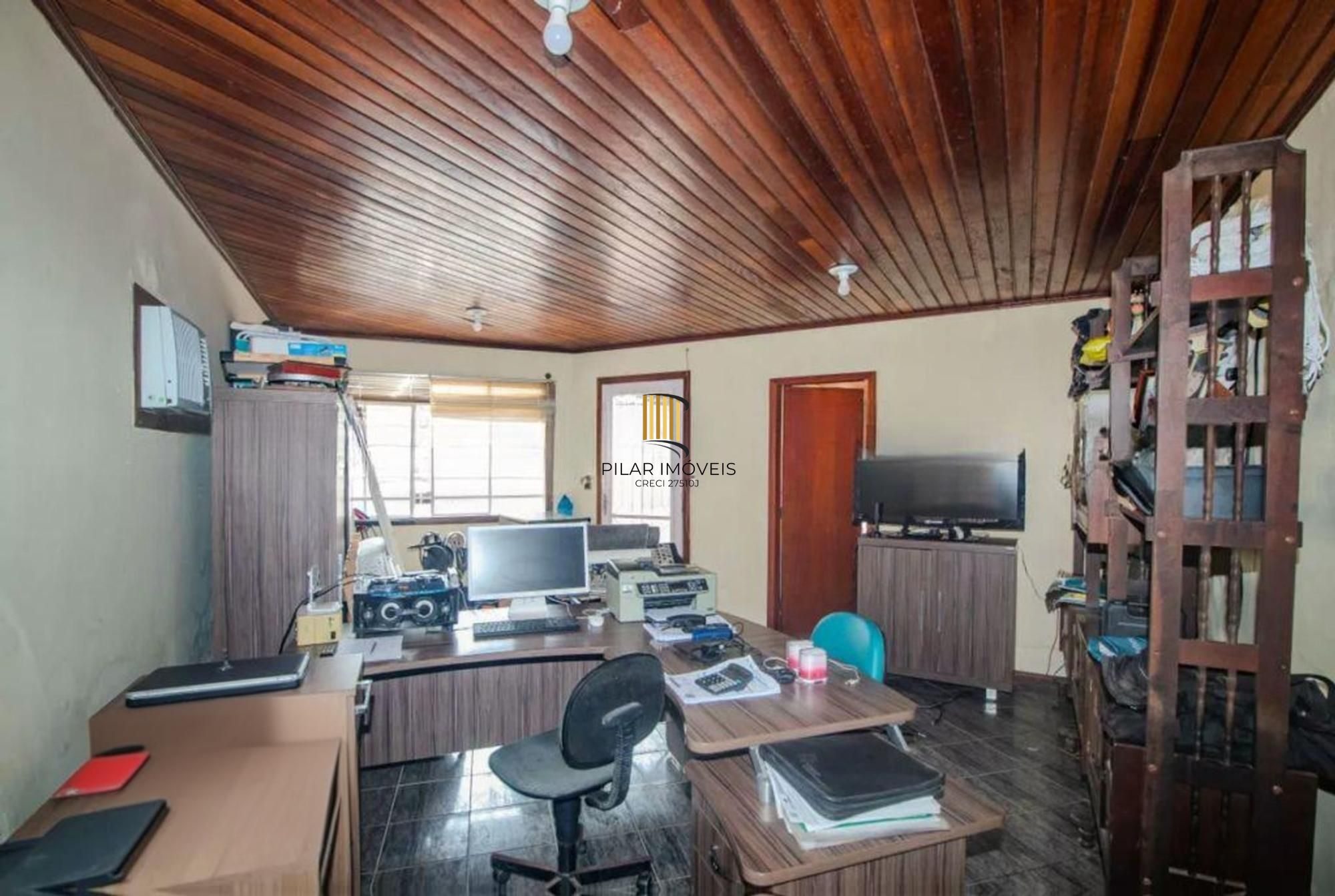 Casa de 3 quartos e 2 vagas de garagem no bairro Nonoai Porto Alegre.