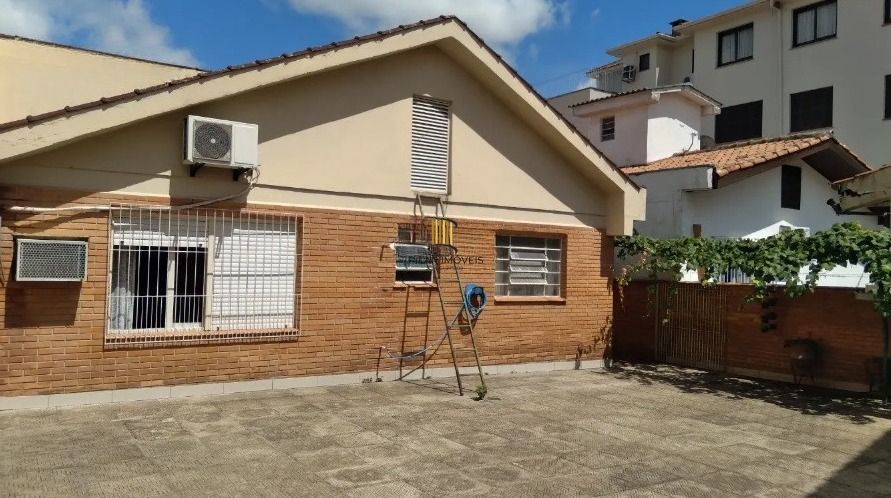 Casa com pátio e 3 dormitórios no Bairro Jardim Itu. - Pilar Imóveis