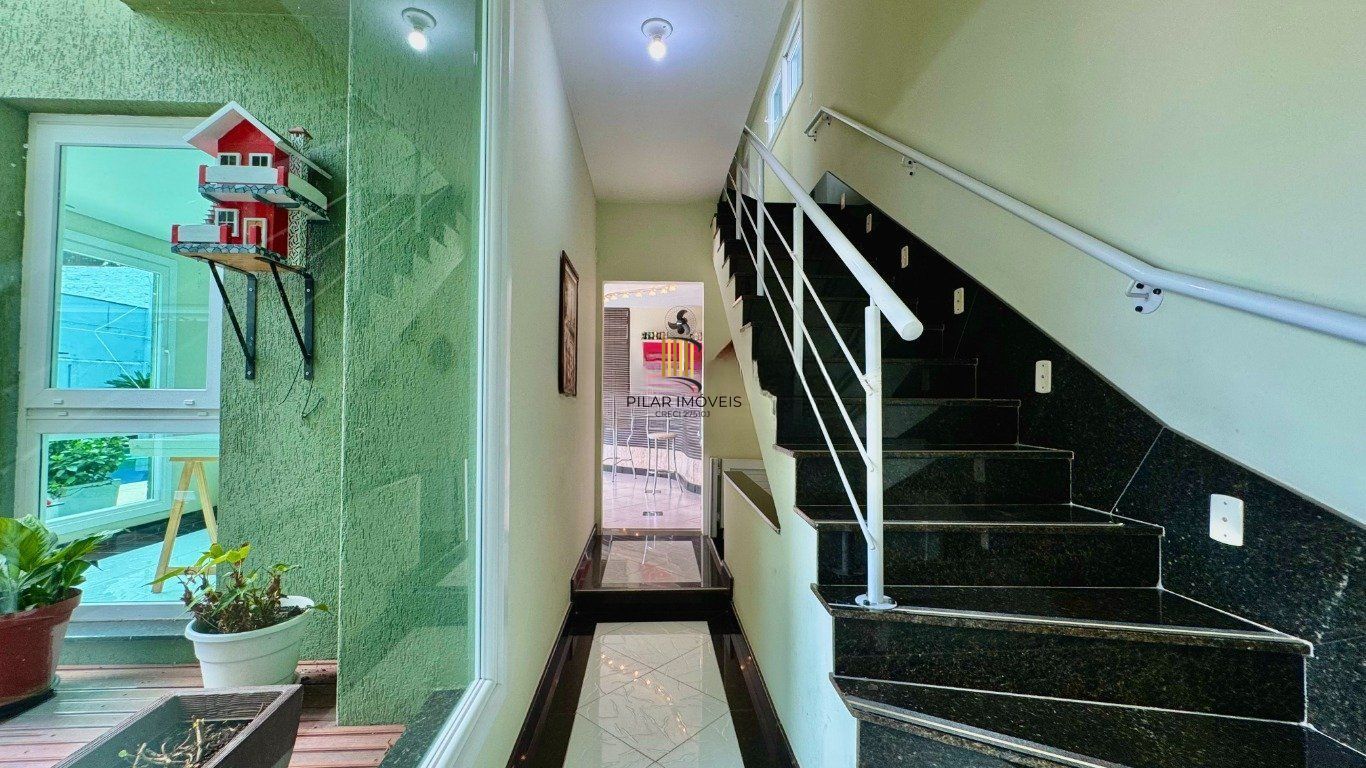 Casa com 4 Quartos e 4 banheiros, 600 m² por R$ 3.790.000 no Jardim Lindóia.