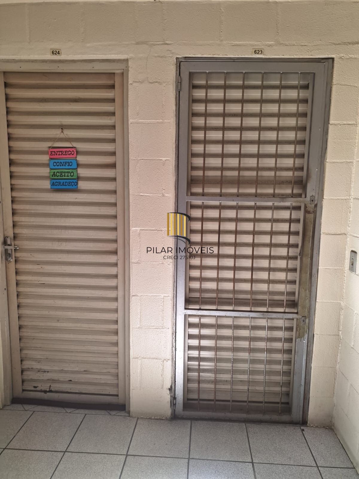 Apartamento 2 dormitórios 1 vaga de garagem no Bairro Maria Regina Alvorada