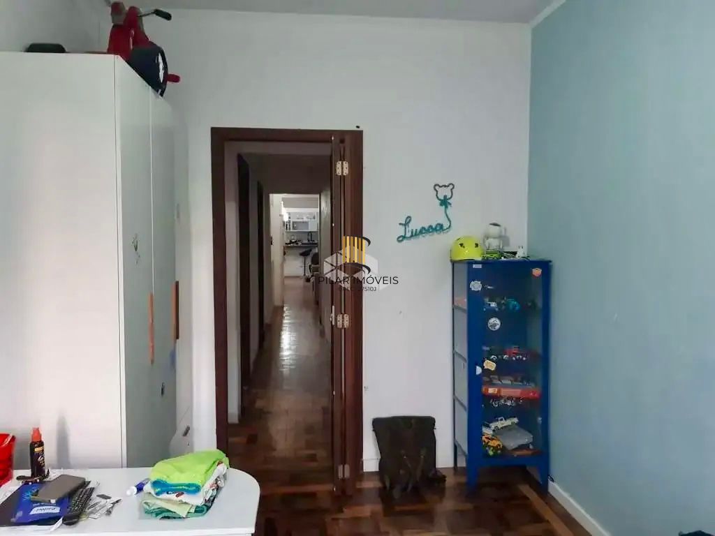 Apartamento à venda de 3 dormitórios, sacada e com 2 vagas no Bairro Rio Branco
