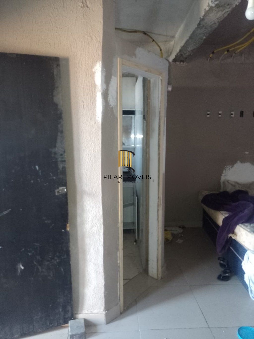 Casa 1 dormitório com 1 vaga de garagem no bairro Mato Grande em Canoas.