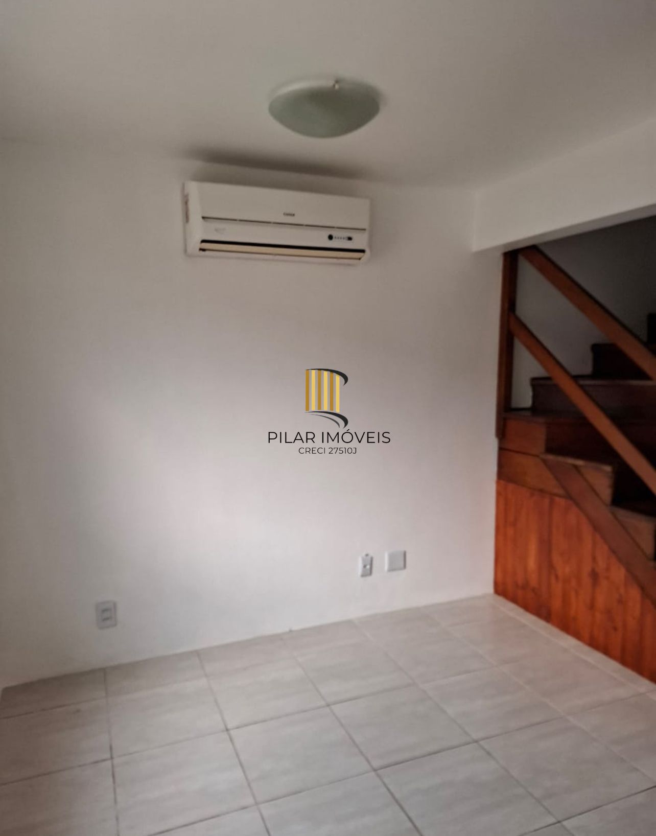 Casa com 2 quartos à venda na Avenida Faria Lobato, 1120, Sarandi, Porto Alegre