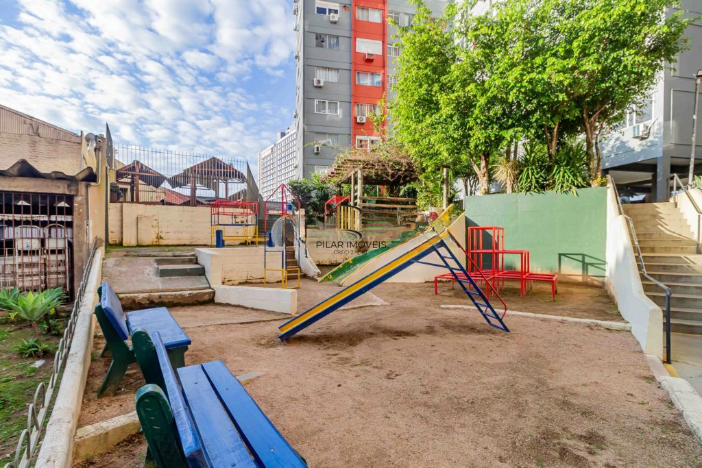 Apartamento com 1 quarto, elevador, Piscina e Churrasqueira Partenon.