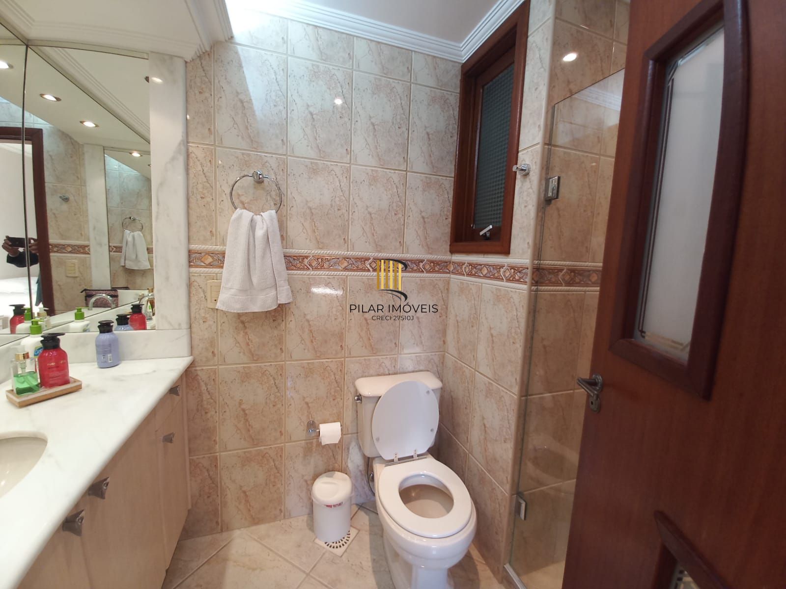 Apartamento de 3 dormitórios no bairro Sarandi
