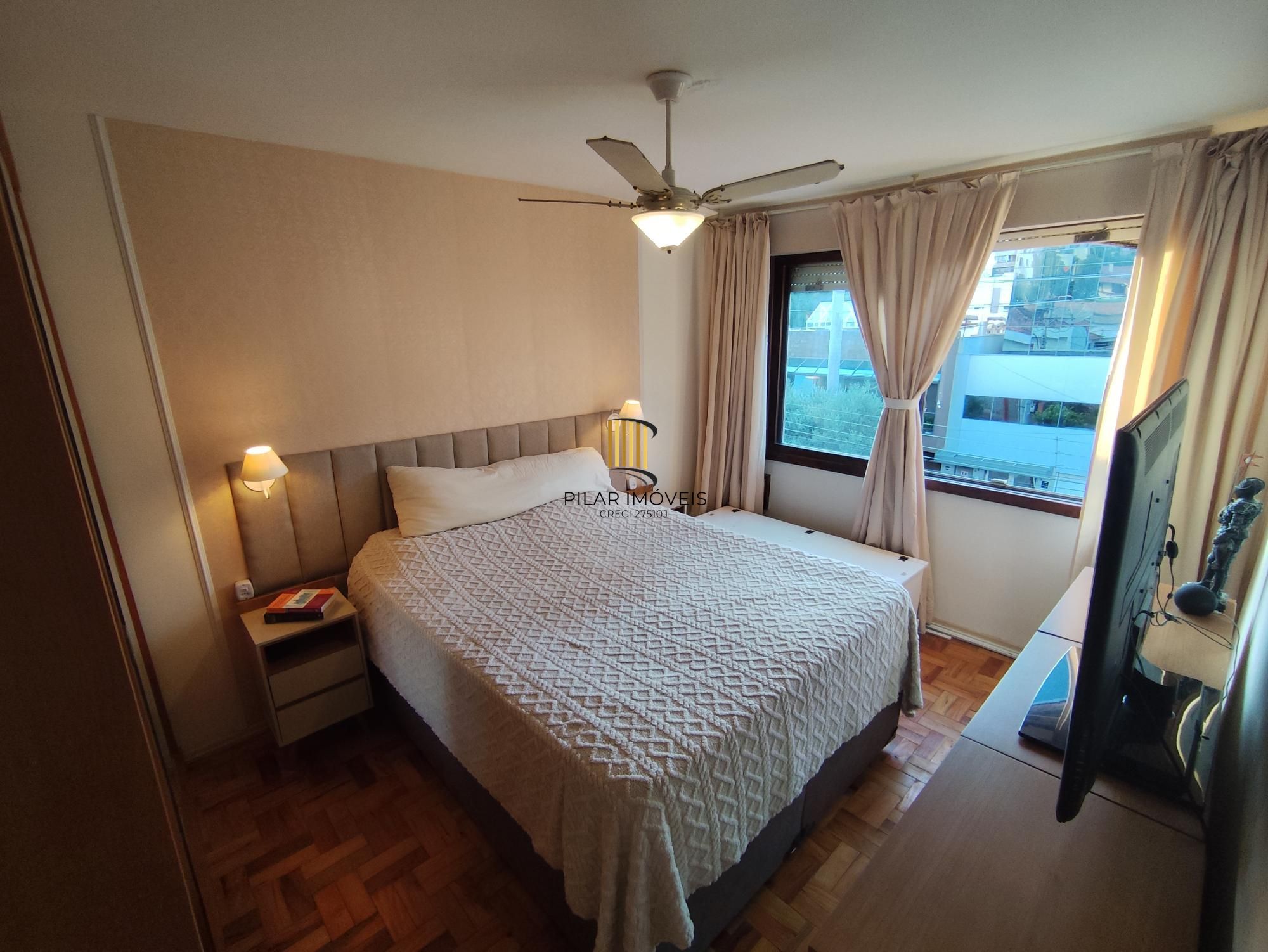Apartamento semi mobiliado de 2 quartos e 2 vagas no bairro Petrópolis