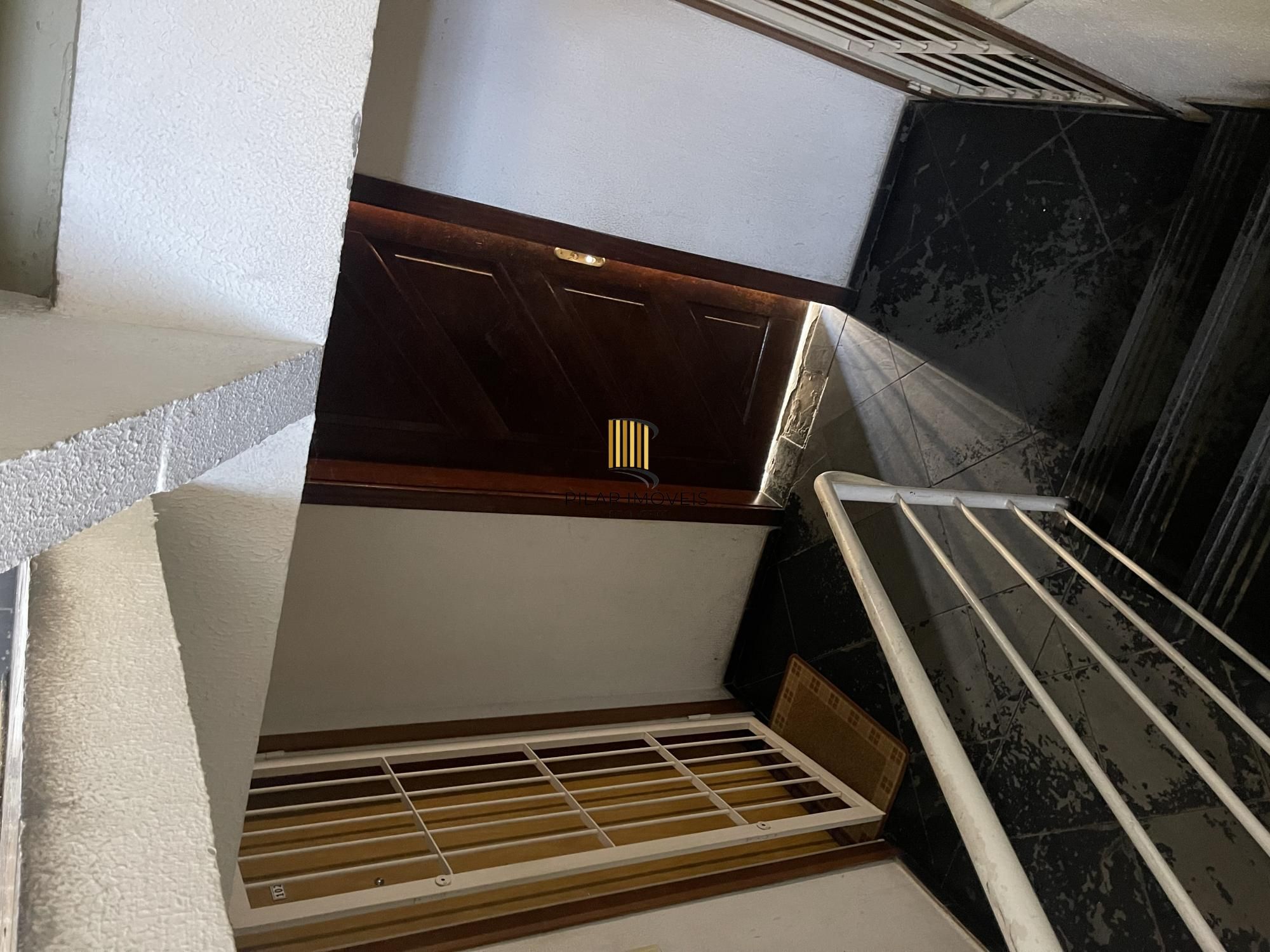 Apartamento de 2 dormitórios Terceiro andar com vaga no Jardim Leopoldina