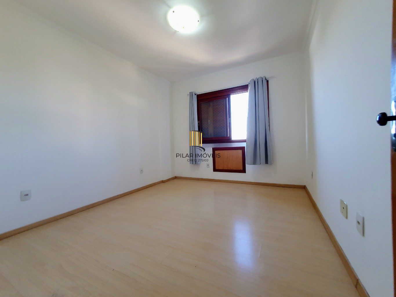 Apartamento com 3 quartos com 1 vaga de garagem localizado no centro de Canoas