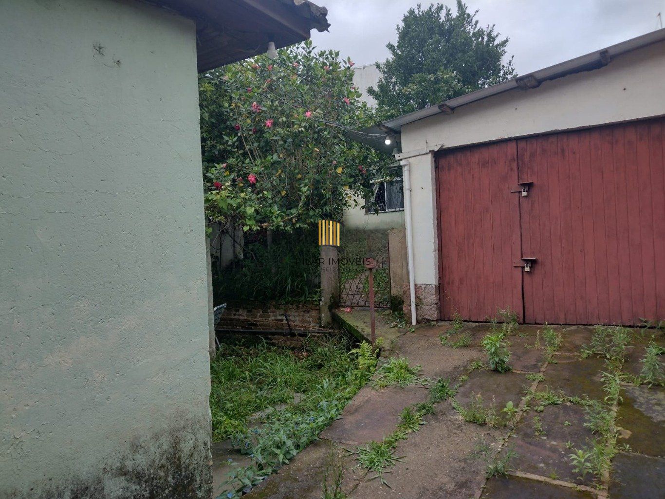Casa com 3 quartos, 1 vaga de garagem e patio no bairro Jardim Itu