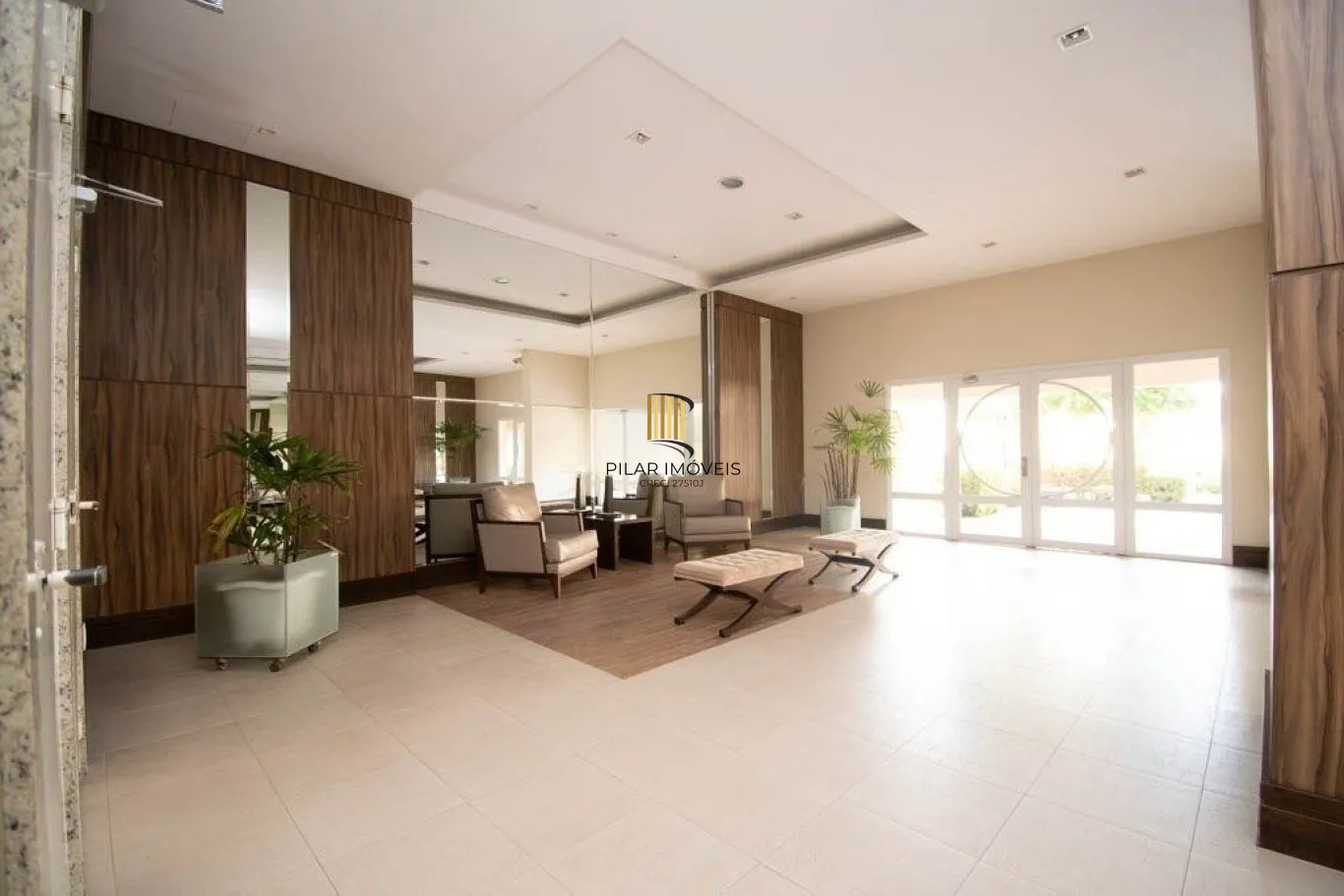 Apartamento de 2 dormitórios, 1 suíte, 2 vagas e 94m² no Jardim Europa.