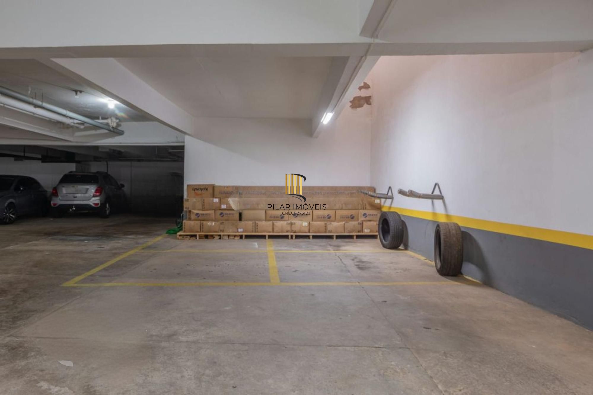 Apartamento de 4 dormitórios, 2 suítes, 2 vagas e elevador na Castro Alves.