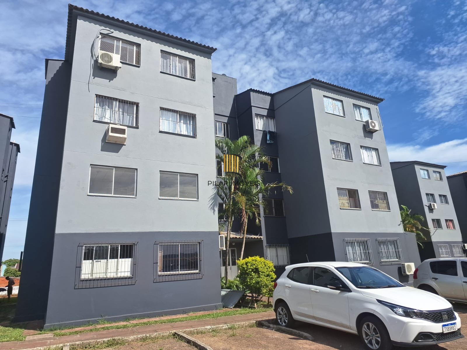Apartamento 2 dormitórios 1 vaga de garagem no Bairro Maria Regina Alvorada