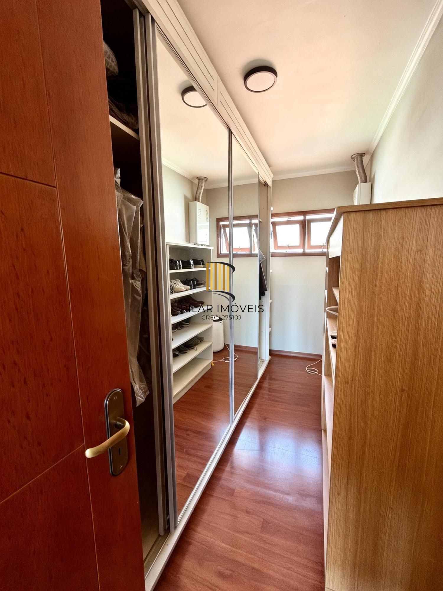 Casa com 4 quartos, piscina, vaga, churrasqueira e Sacada no bairro Jardim Itu