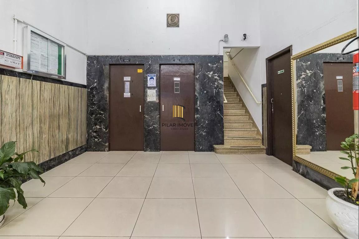 Apartamento com 4 quartos e elevador no bairro Centro Histórico