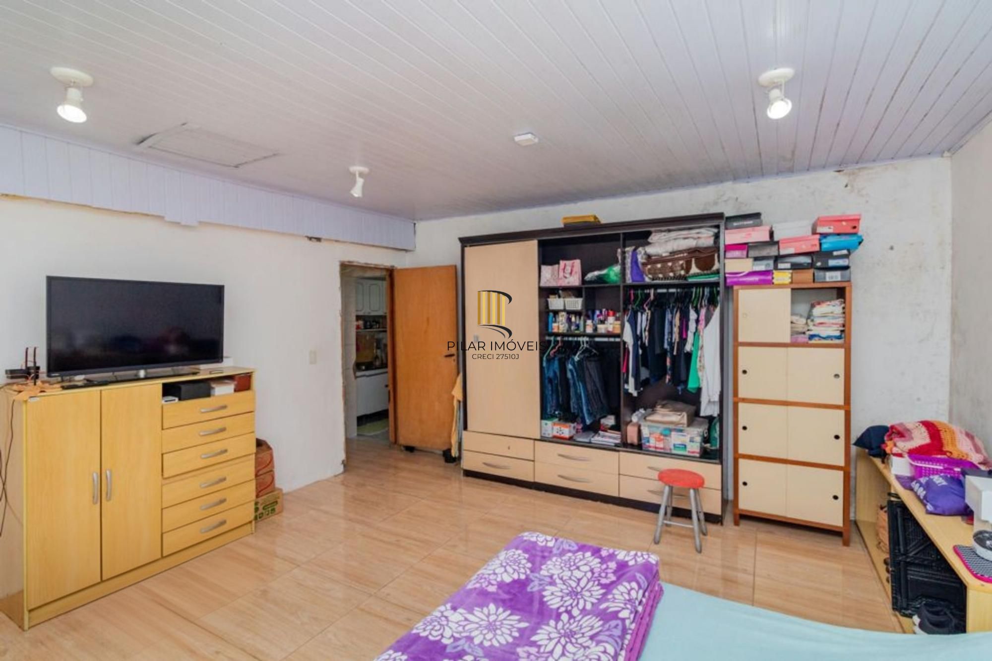 Casa de 3 quartos, 2 vagas no bairro Morro Santana