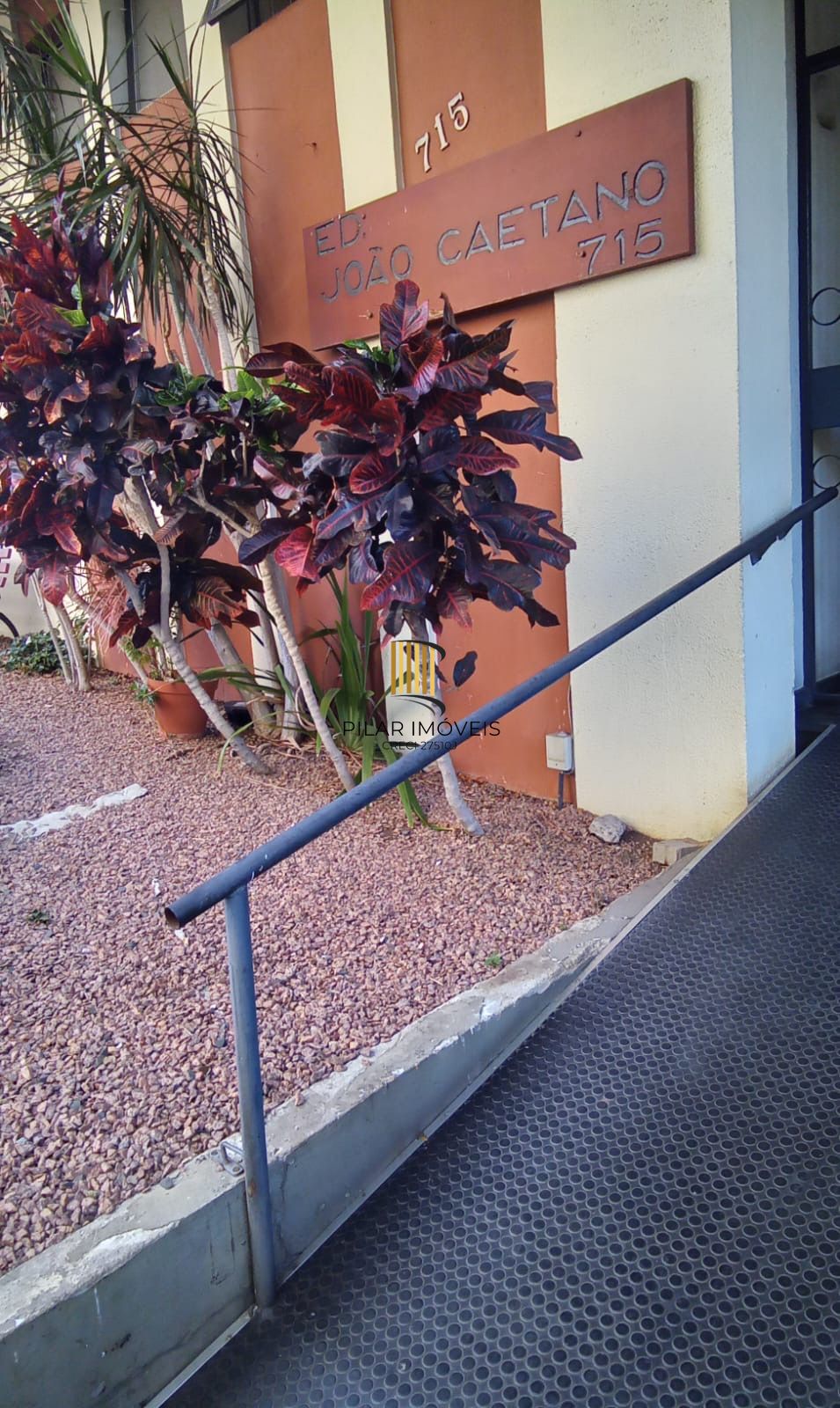 Apartamento 3 dormitórios com suíte 1 vaga 100m2 Floresta, Moinhos de Vento