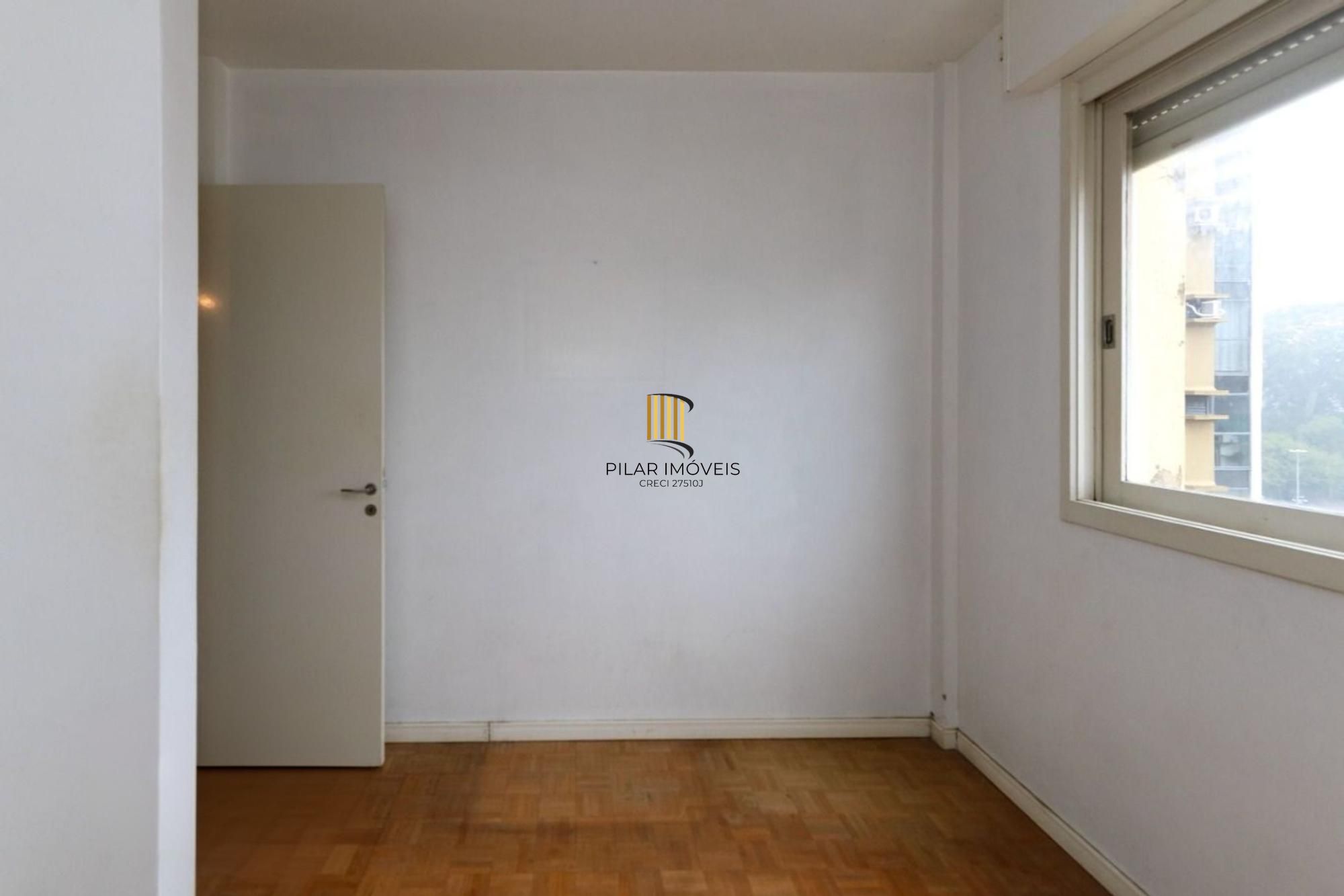 Apartamento com 2 quartos, elevador no centro de Canoas.