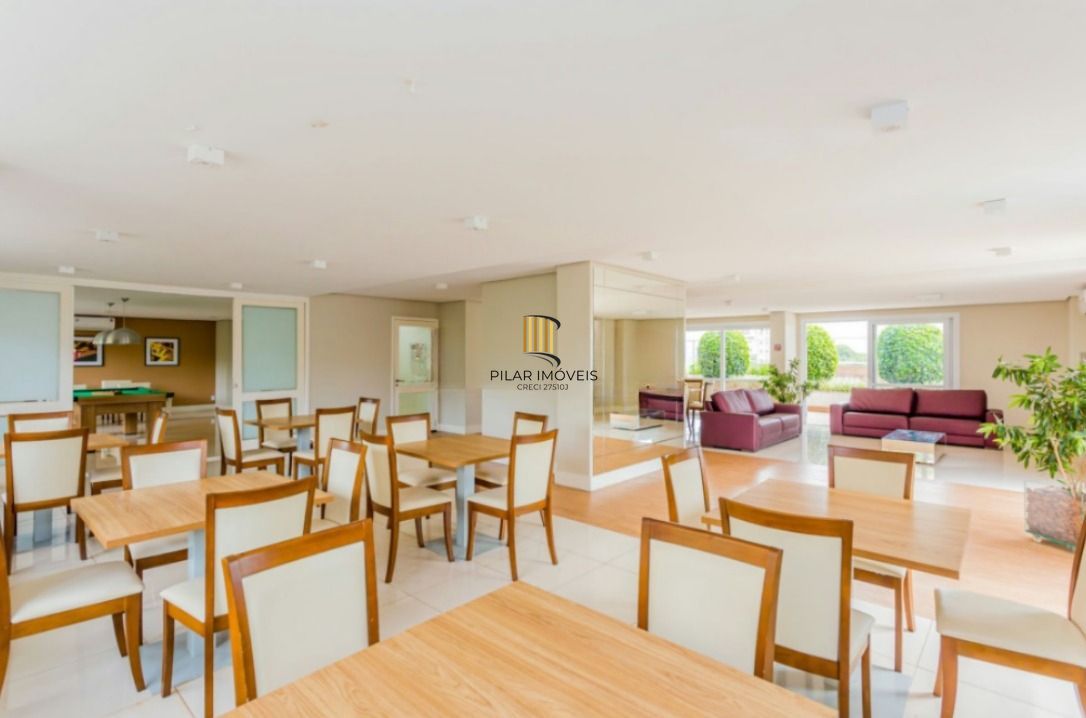 Apartamento mobiliado de 2 dormitórios no bairro Petrópolis