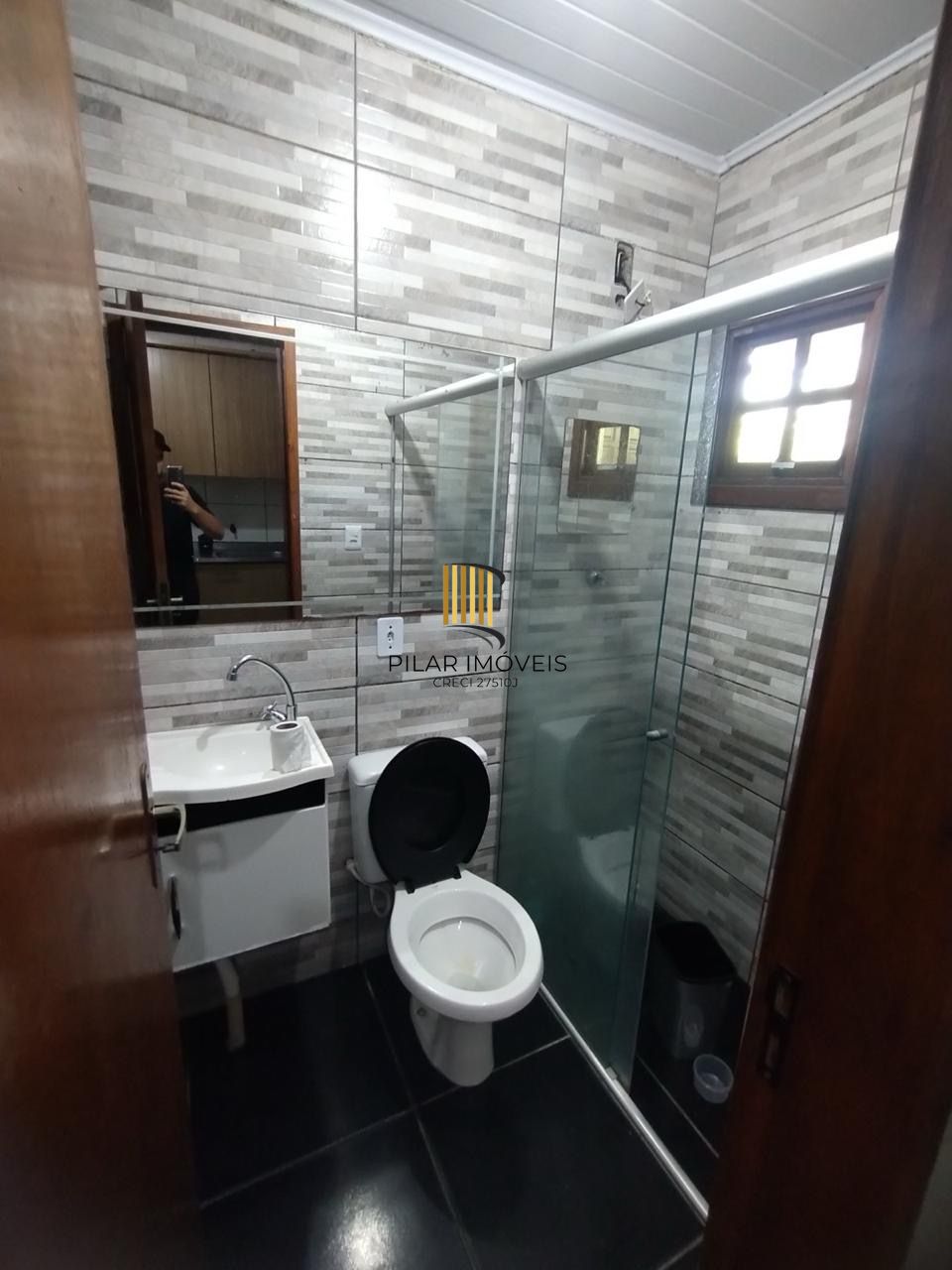 Casa 3 dormitórios no Bairro Ponta Grossa