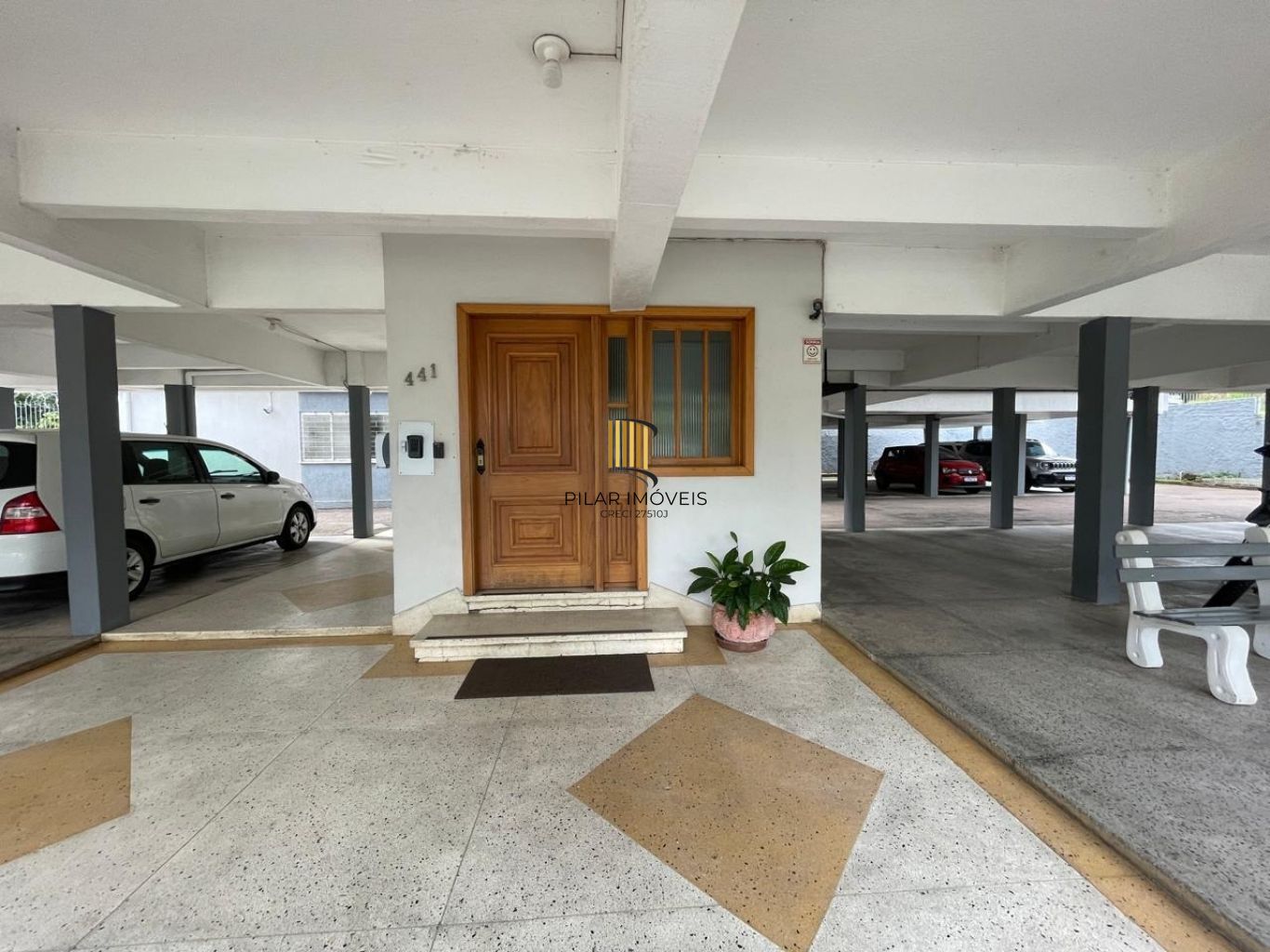 Apartamento à venda com 2 dormitórios no Bairro Cristo Redentor