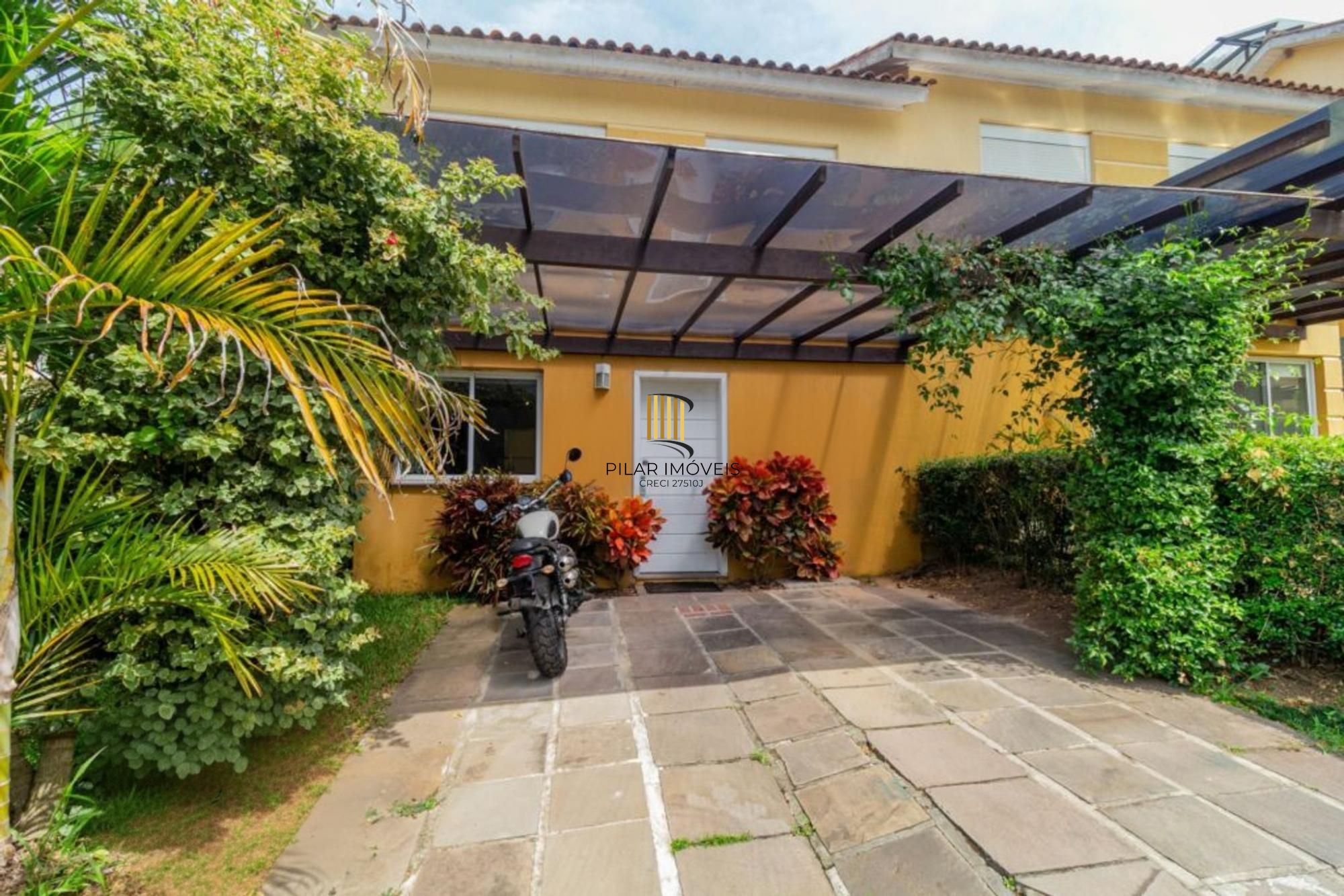 Casa em condomínio fechado de 3 quartos, suíte,2 vagas no bairro Mário Quintana