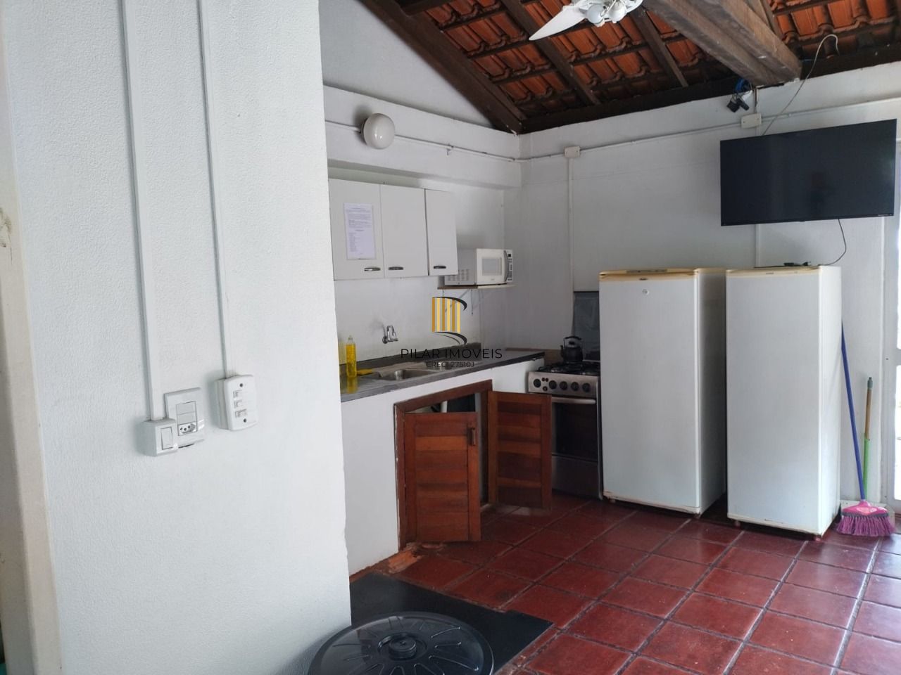Apartamento semi mobiliado de 2 dormitórios bairro Sarandi