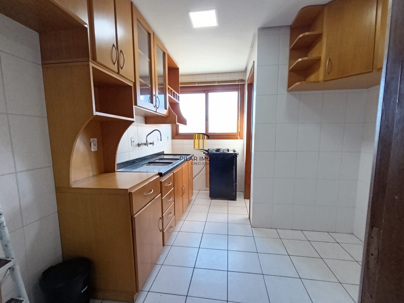 Apartamento de 3 quartos, elevador e 2 vagas no bairro Jardim Lindóia.