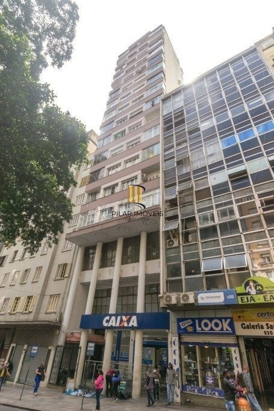 Apartamento de 3 dormitórios com 89 metros privativos no Centro.